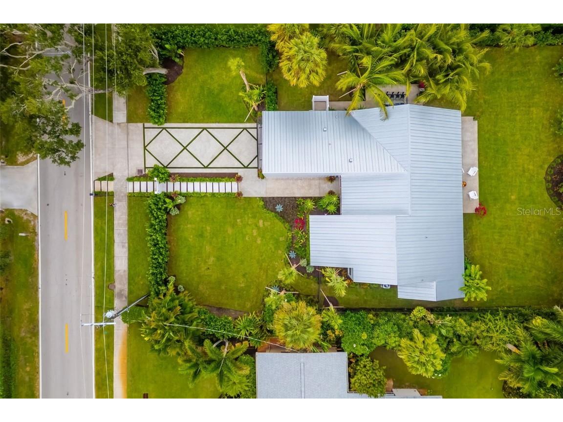 1705 Field Road Sarasota FL 34231 A4671008 image63