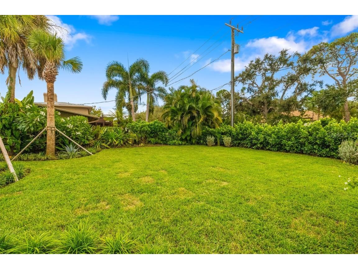 1705 Field Road Sarasota FL 34231 A4671008 image67