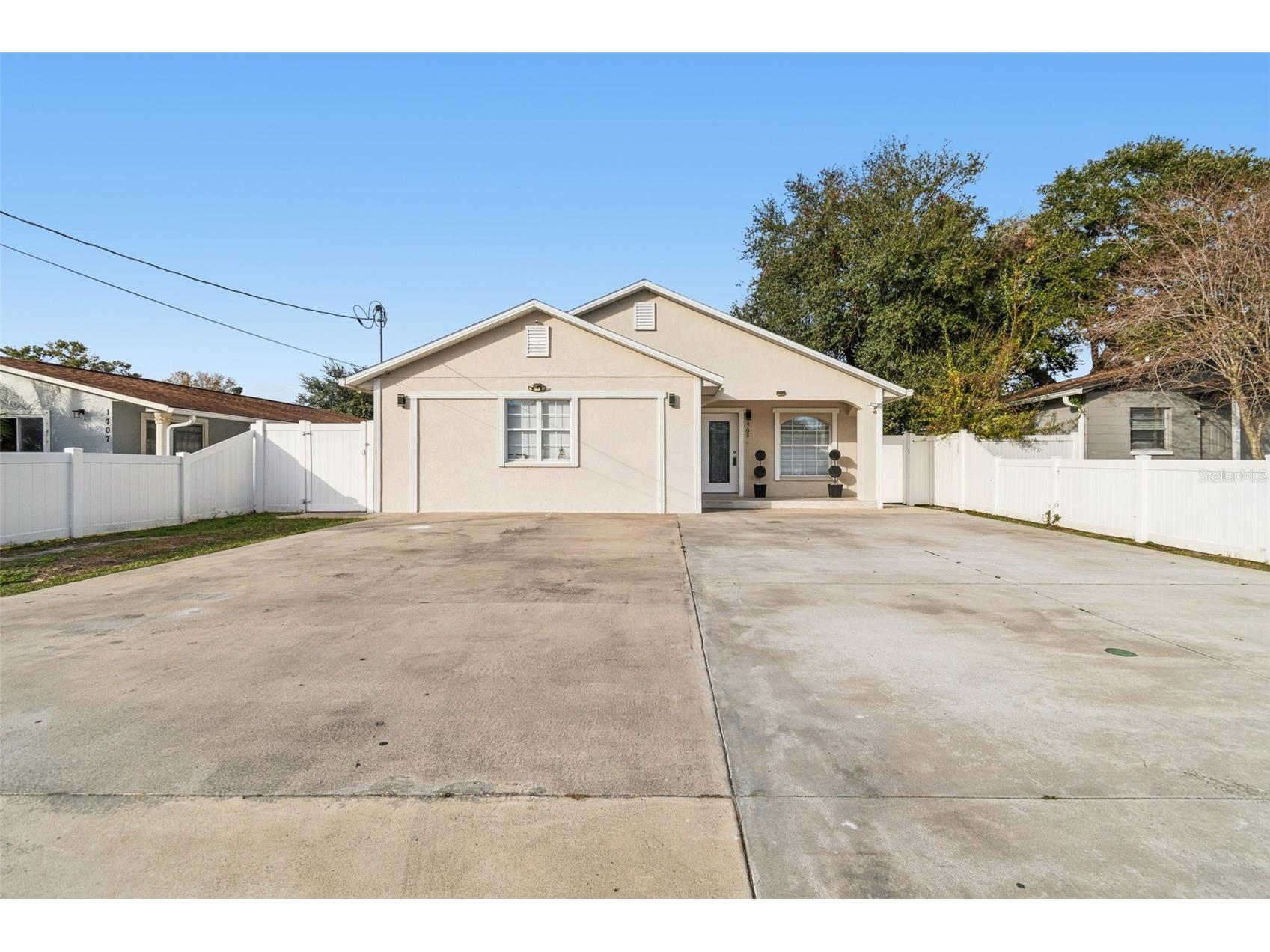 1705 W Norfolk Street Tampa FL 33604 TB8488927 image1