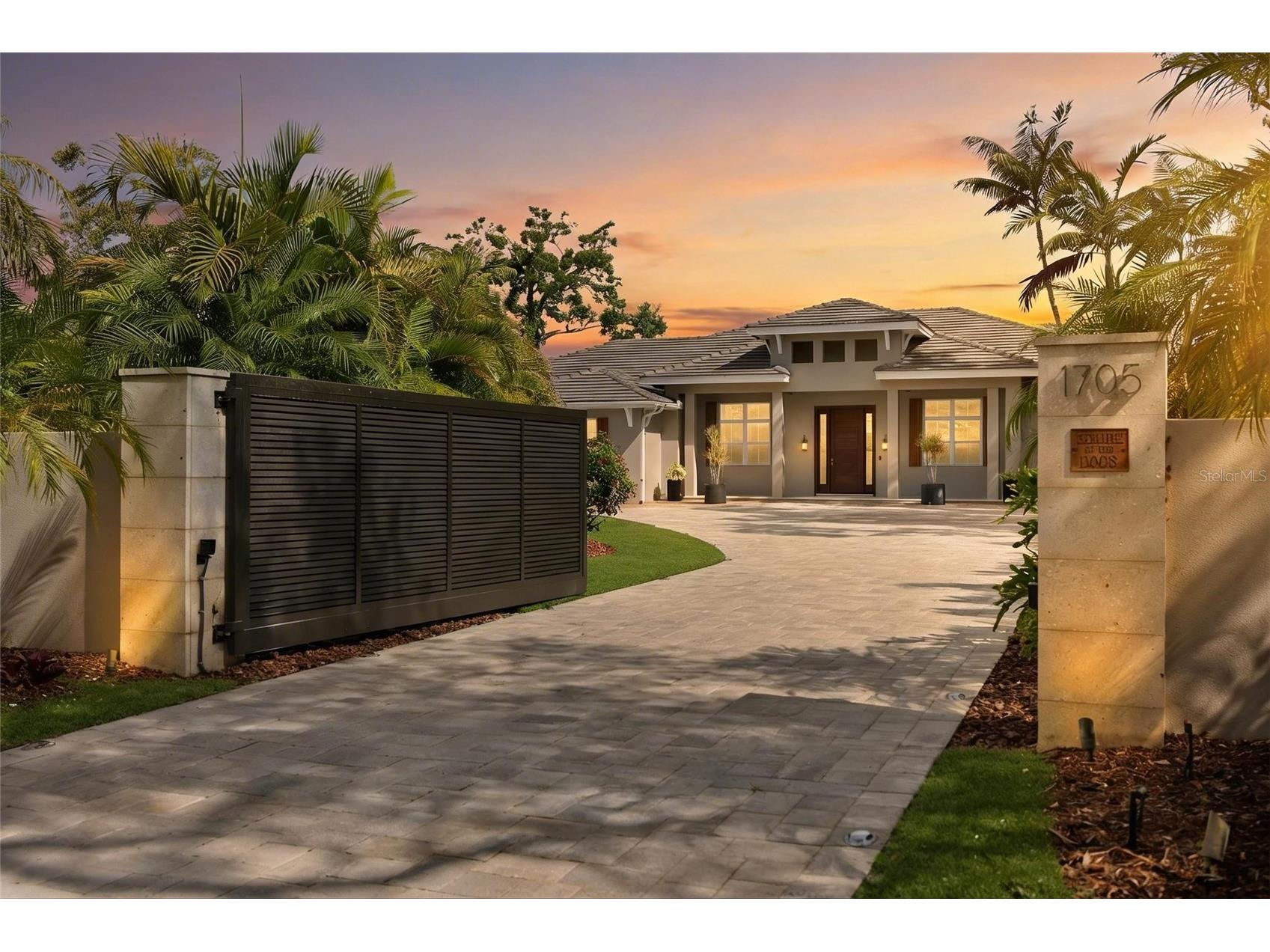 1705 Wisconsin Lane Sarasota FL 34239 A4689693 image1