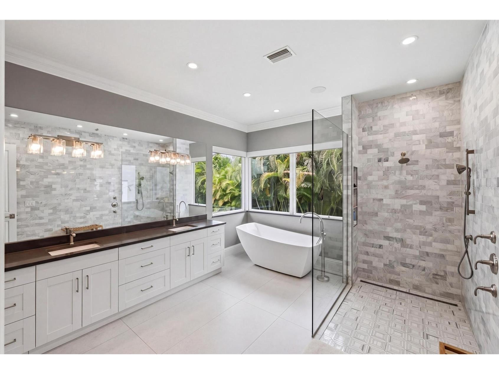 1705 Wisconsin Lane Sarasota FL 34239 A4689693 image25