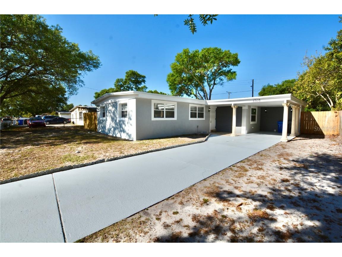 1705 Wishing Well Way Tampa FL 33619 T3434516 image1