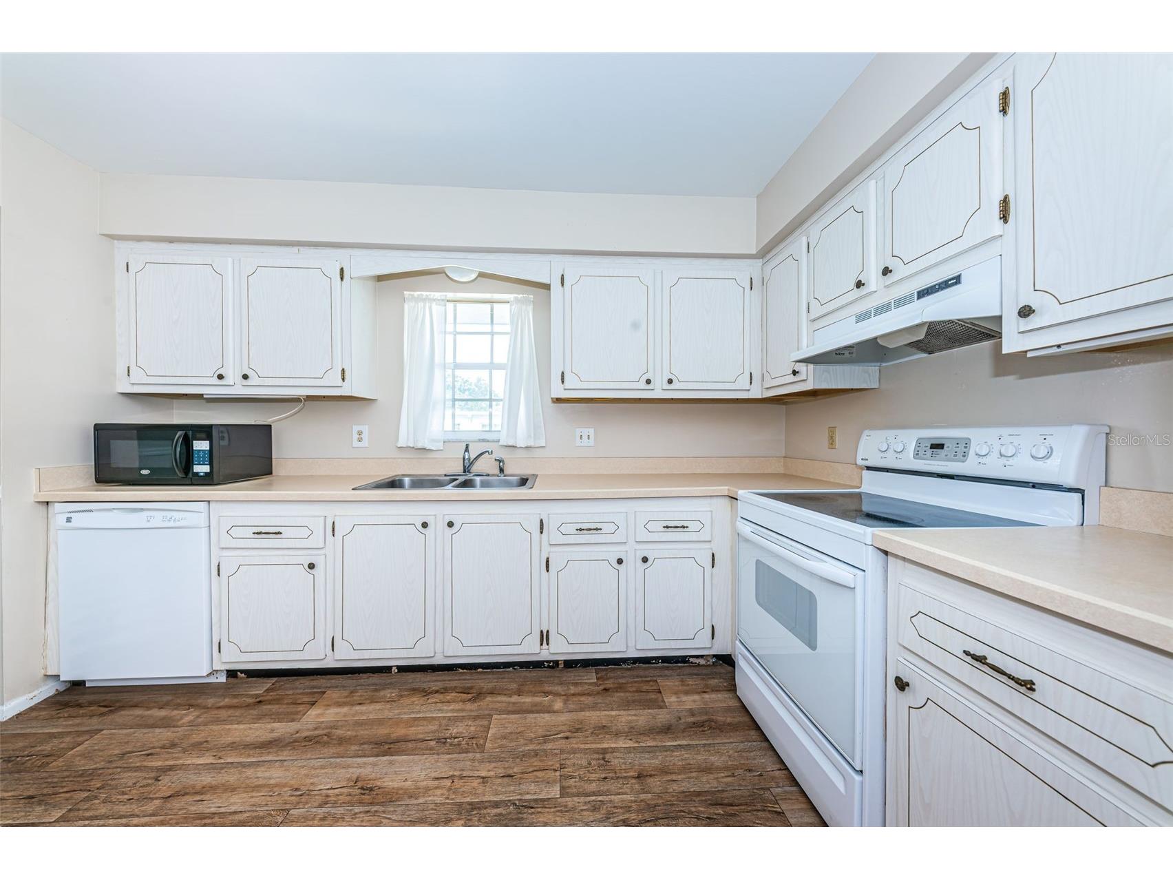 1706 Belleair Forest Drive #322 Belleair FL 33756 TB8462260 image5