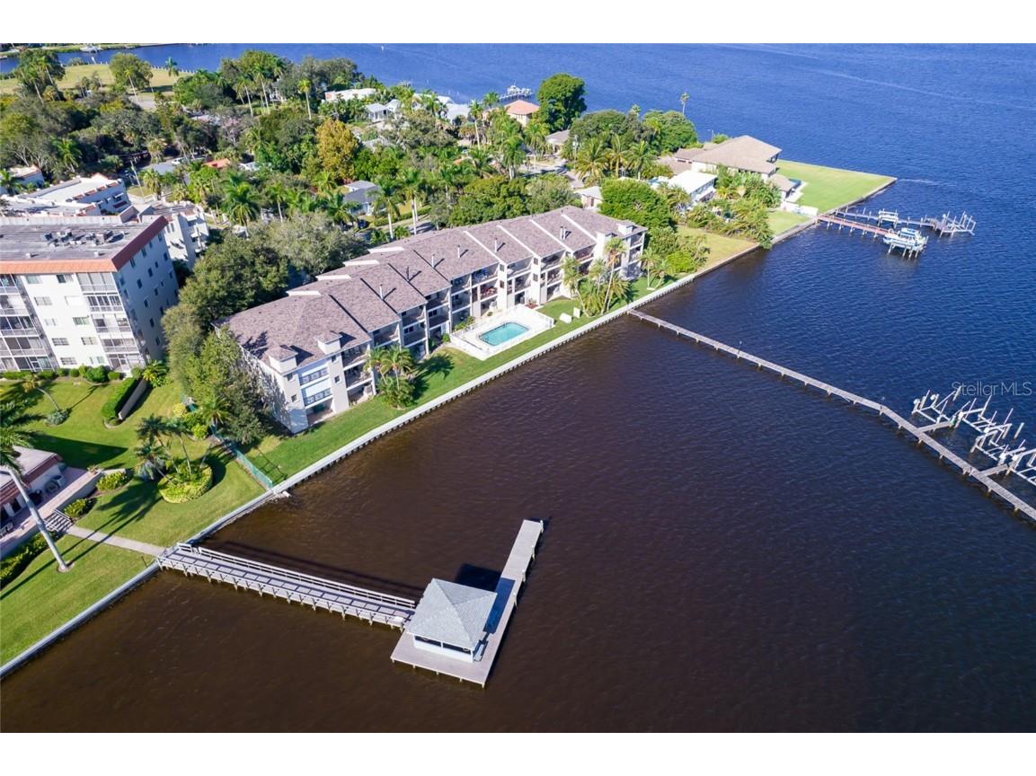 1706 Point Pleasant Avenue W Bradenton FL 34205 - MANATEE RIVER A4604109 image1