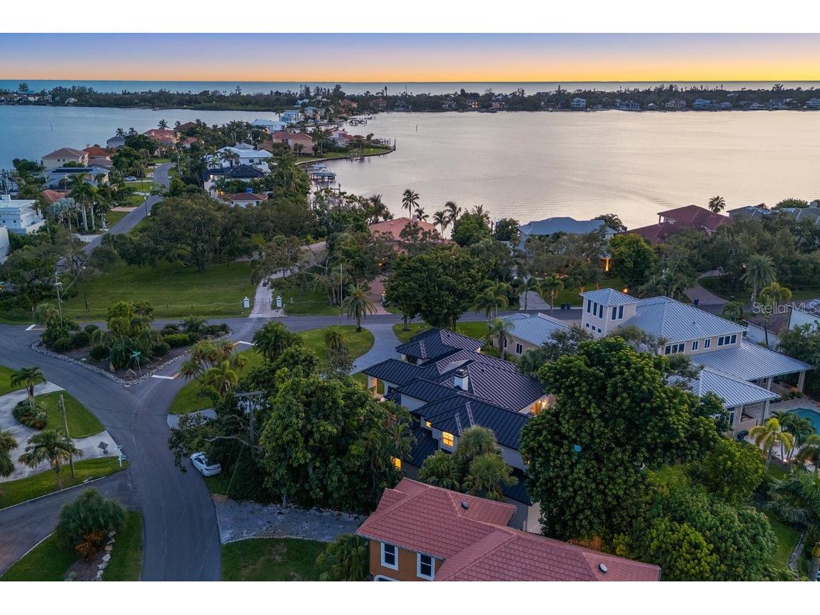 1707 Caribbean Drive Sarasota FL 34231 A4664166 image57