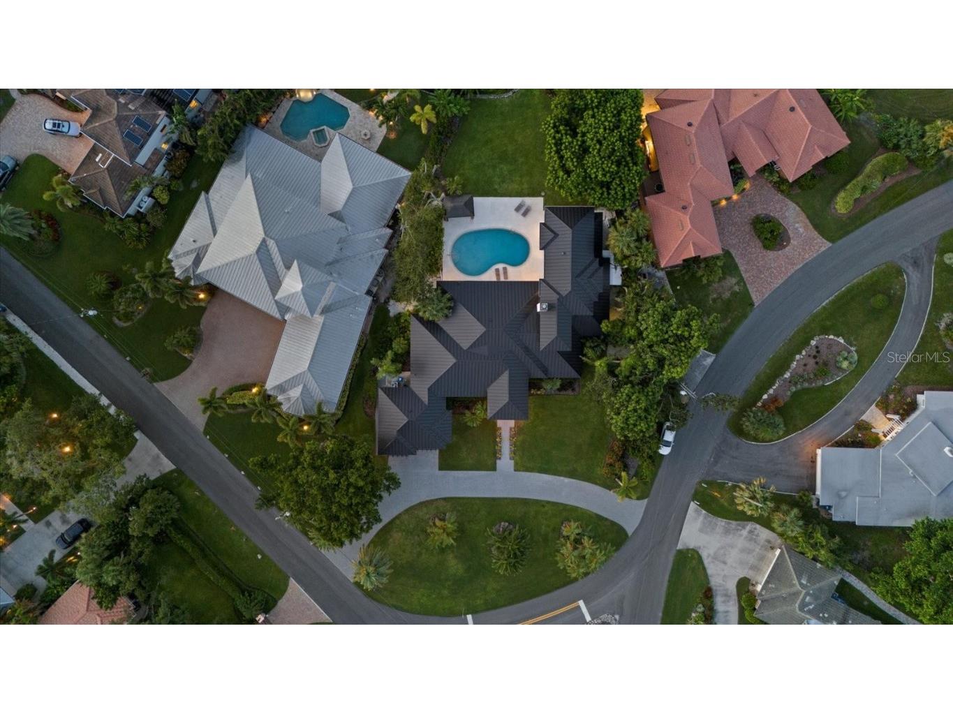 1707 Caribbean Drive Sarasota FL 34231 A4672611 image2