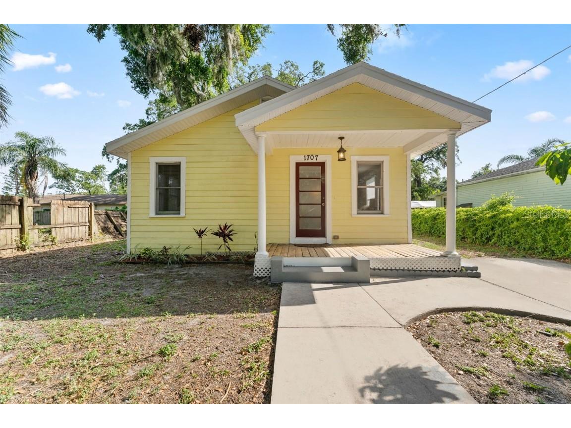 1707 E Henry Avenue Tampa FL 33610 TB8369581 image1