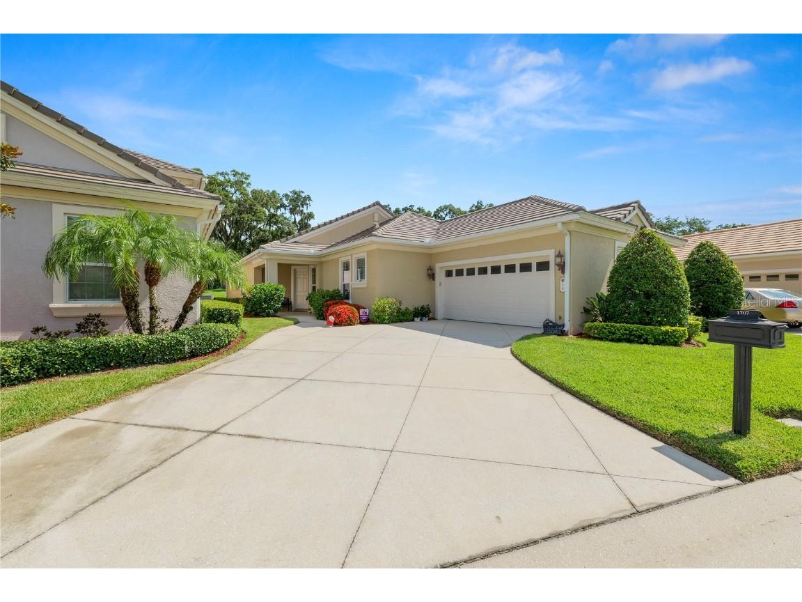 1707 Laurel Glen Place Lakeland FL 33803 L4953941 image1