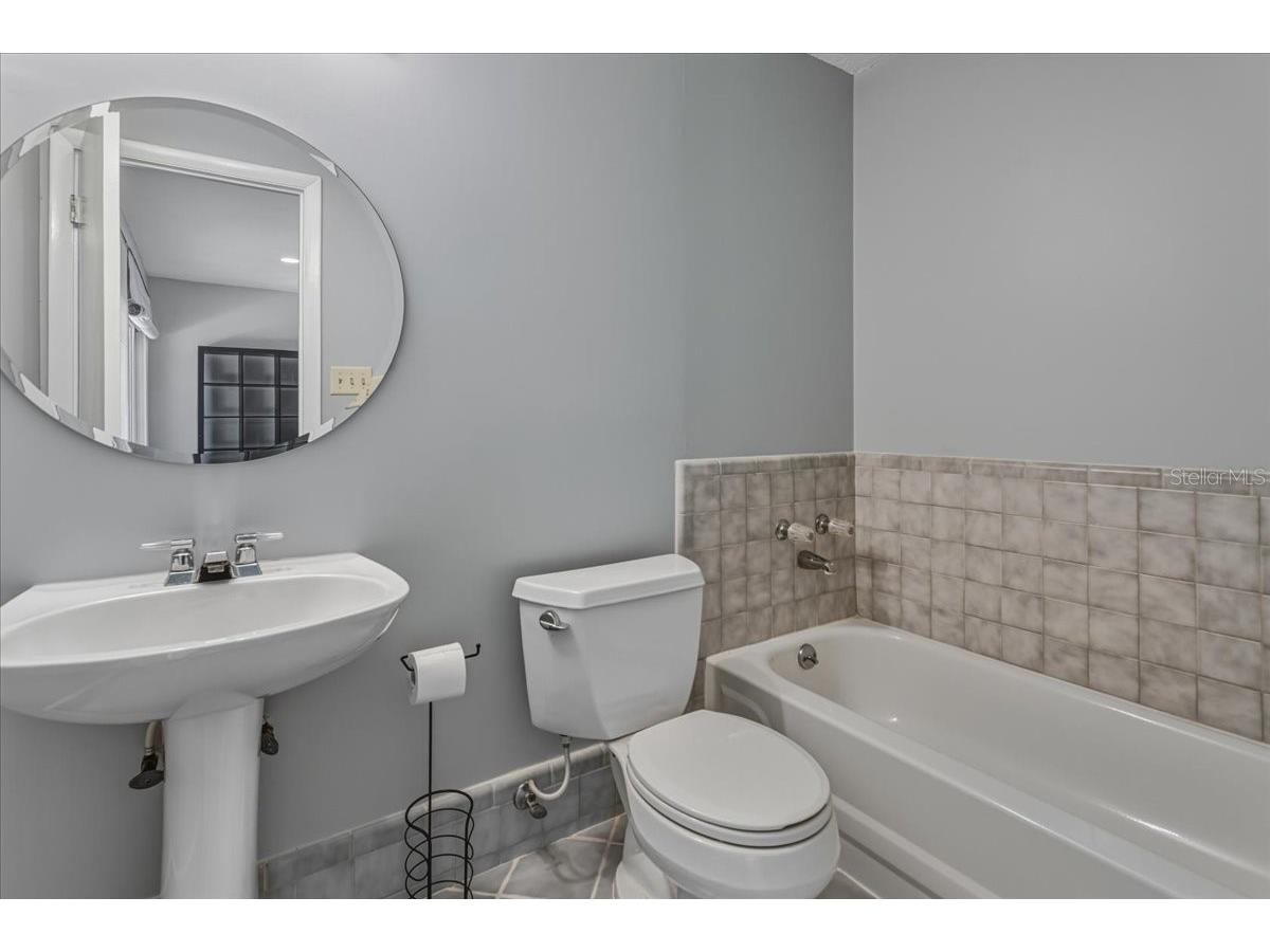 1707 NW 51st Terrace Gainesville FL 32605 GC536510 image12