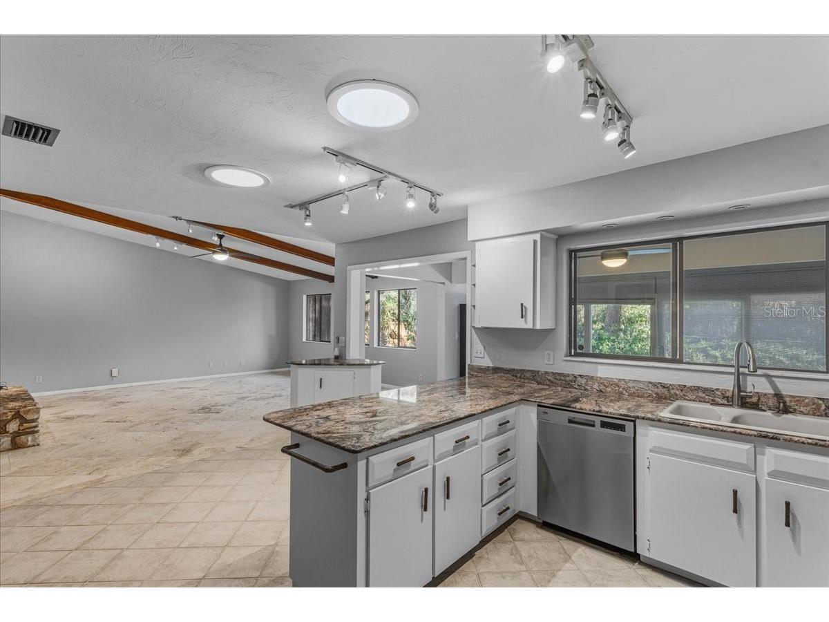 1707 NW 51st Terrace Gainesville FL 32605 GC536510 image9