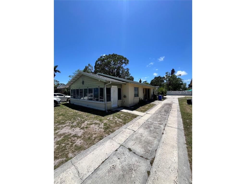 1708 28th Street W Bradenton FL 34205 TB8388579 image1
