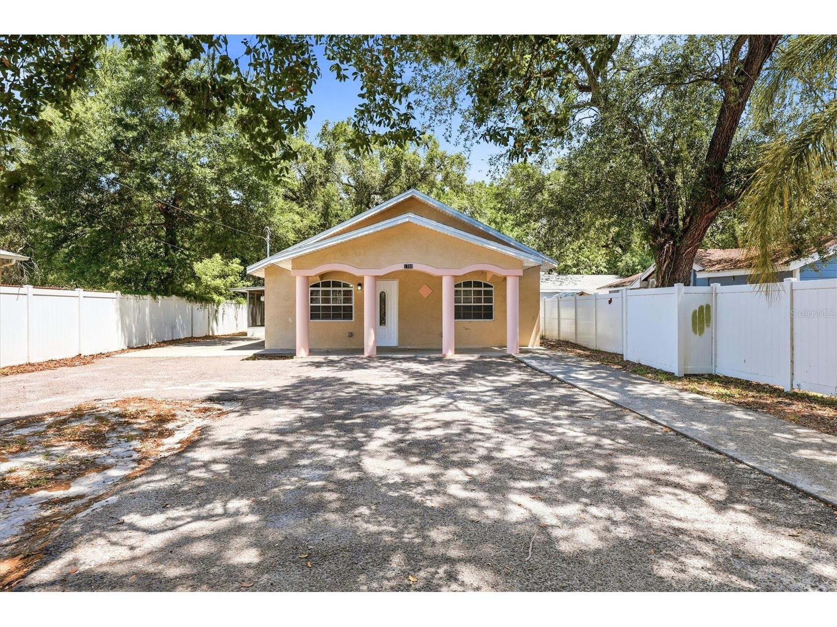1708 E Genesee Street Tampa FL 33610 TB8498288 image1