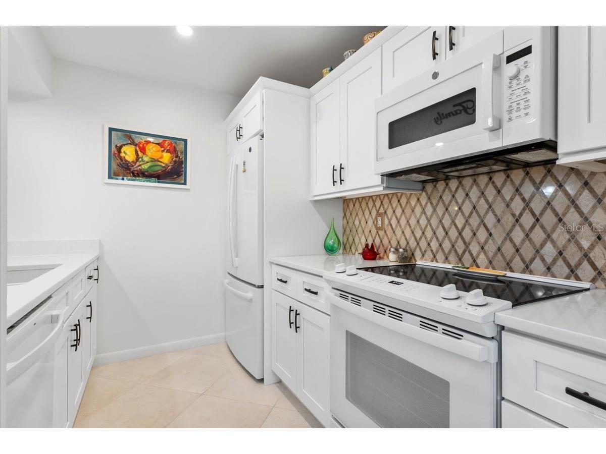 1708 Glenhouse Drive #313 Sarasota FL 34231 A4685645 image5