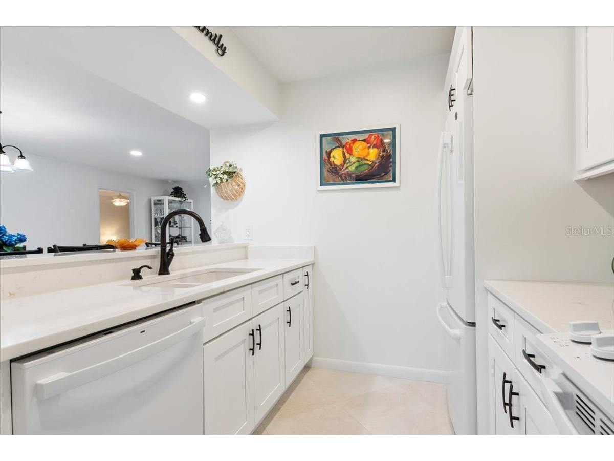 1708 Glenhouse Drive #313 Sarasota FL 34231 A4685645 image7