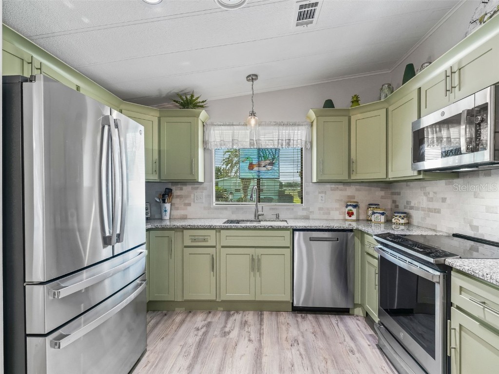 1708 Lauren Lane Lady Lake FL 32159 G5100099 image8