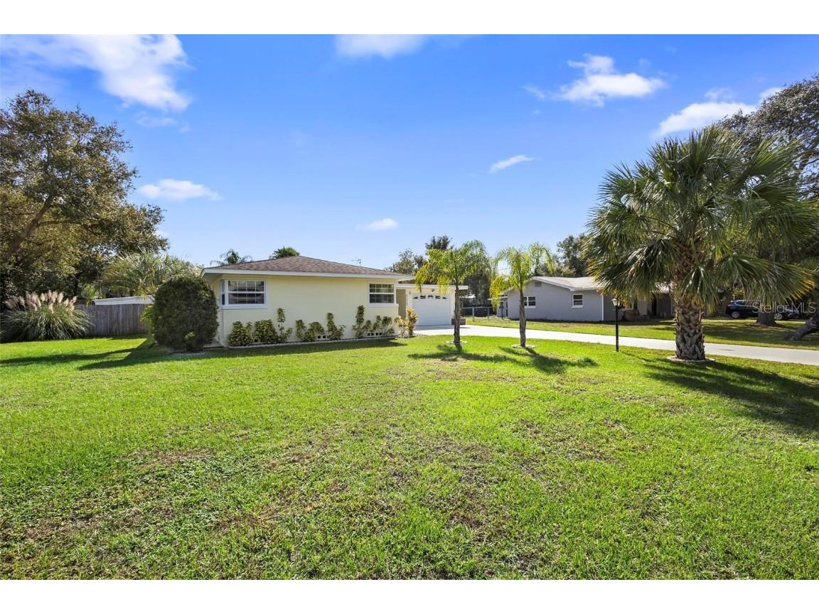 1708 Palmetto Avenue Deland FL 32724 V4933439 image1