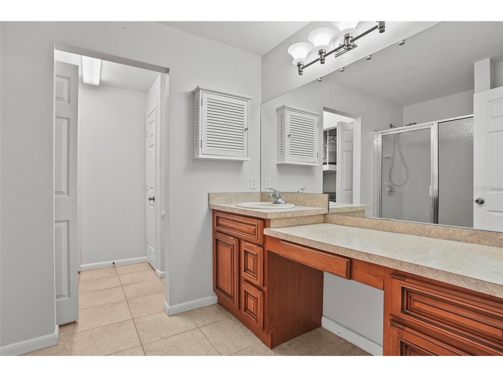 1708 Pond Lake Drive Tampa FL 33612 TB8477089 image16