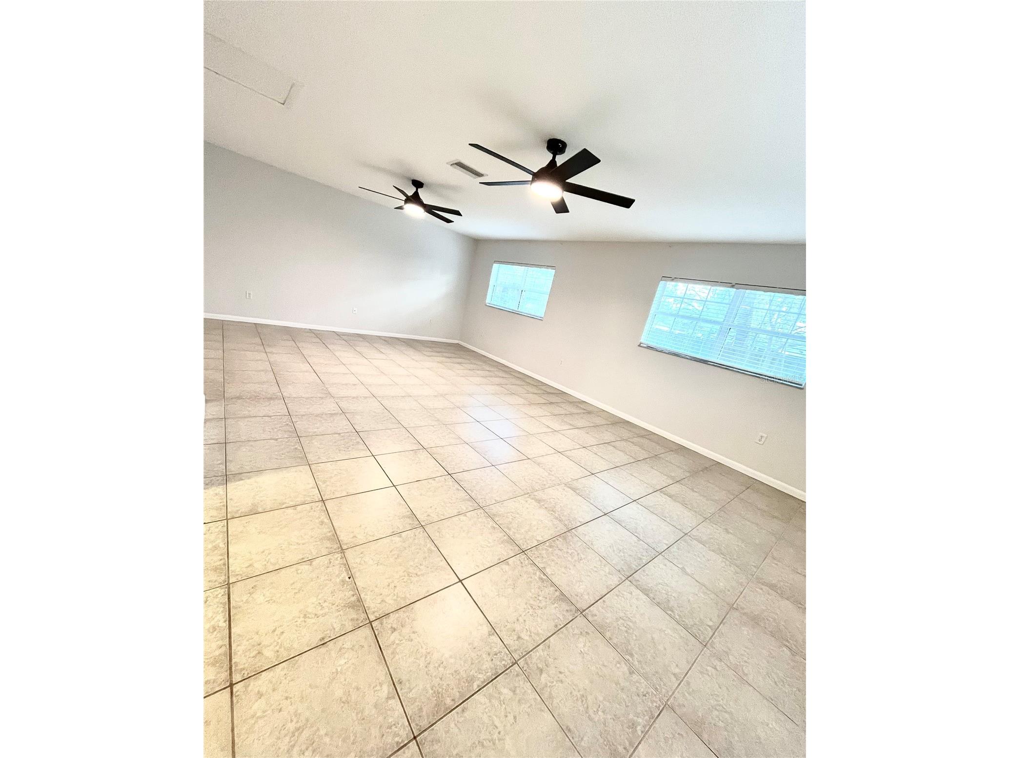 1708 Pond Lake Drive Tampa FL 33612 TB8477089 image34