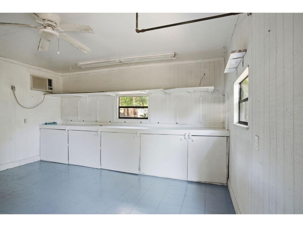 1708 Pond Lake Drive Tampa FL 33612 TB8477089 image60
