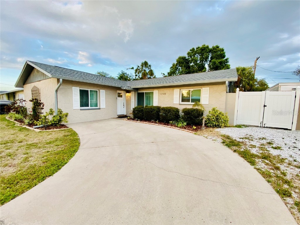 1708 Tarpon Avenue Sarasota FL 34234 A4651080 image1