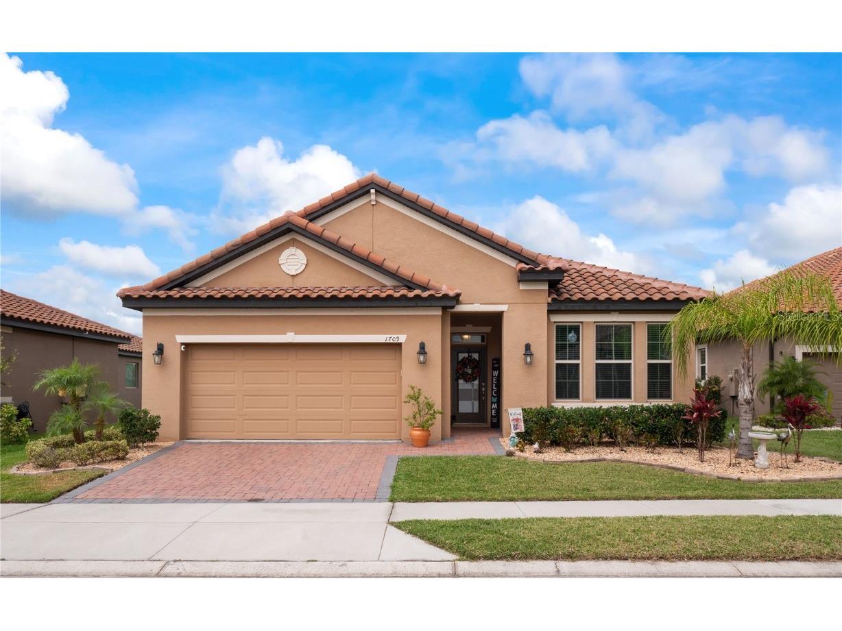 1709 Benoit Terrace Davenport FL 33837 S5083614 image1