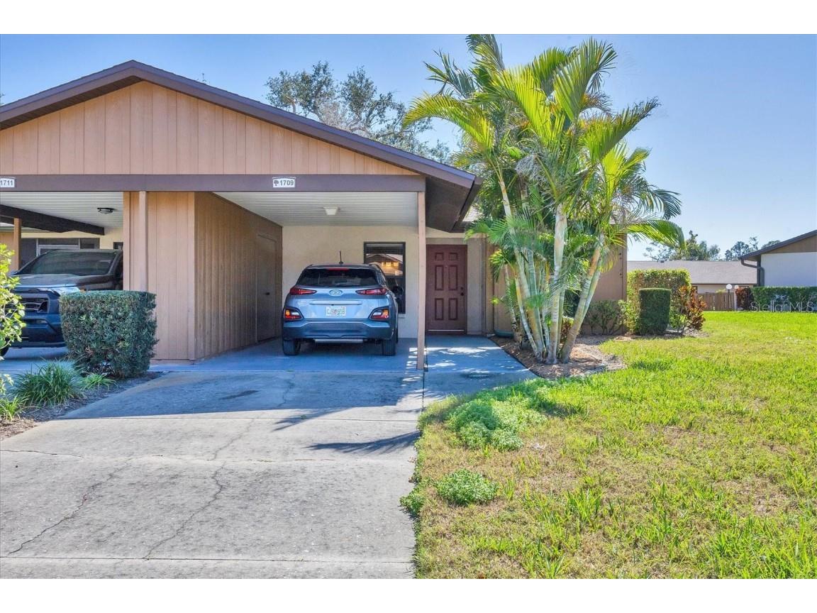 1709 Curry Trail #30 Nokomis FL 34275 A4668481 image1