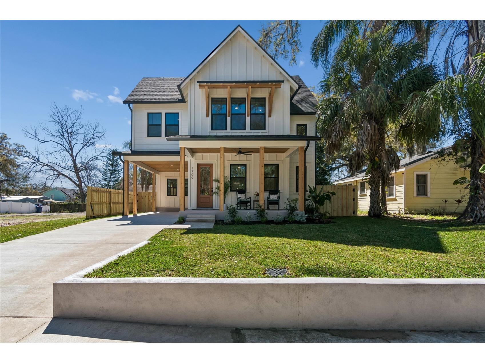 1709 E Henry Avenue Tampa FL 33610 TB8481181 image1