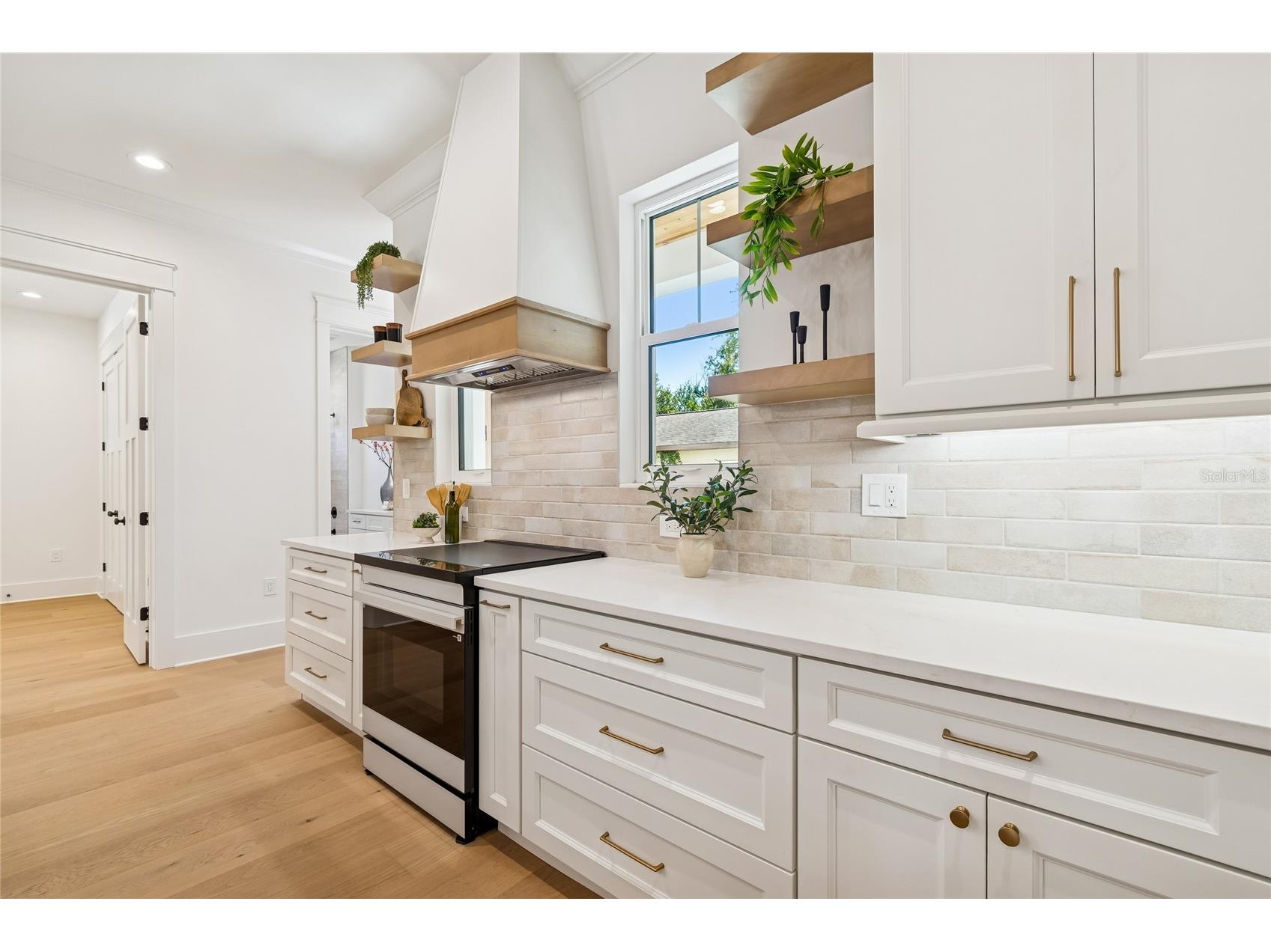 1709 E Henry Avenue Tampa FL 33610 TB8481181 image24