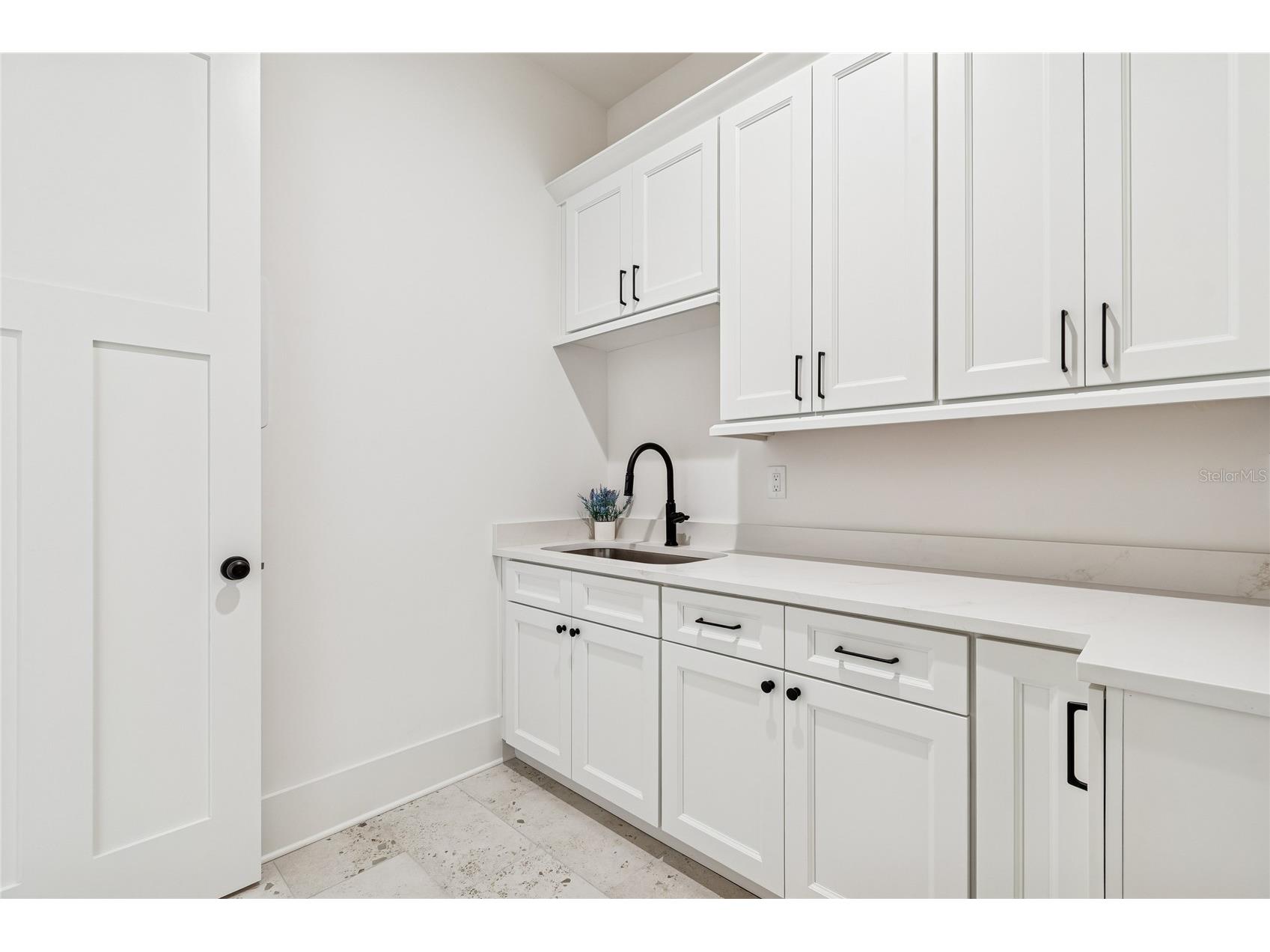 1709 E Henry Avenue Tampa FL 33610 TB8481181 image39