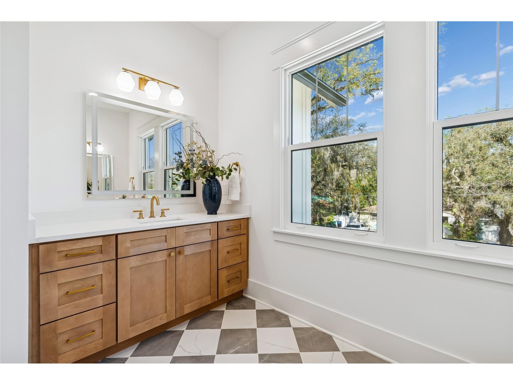 1709 E Henry Avenue Tampa FL 33610 TB8481181 image48