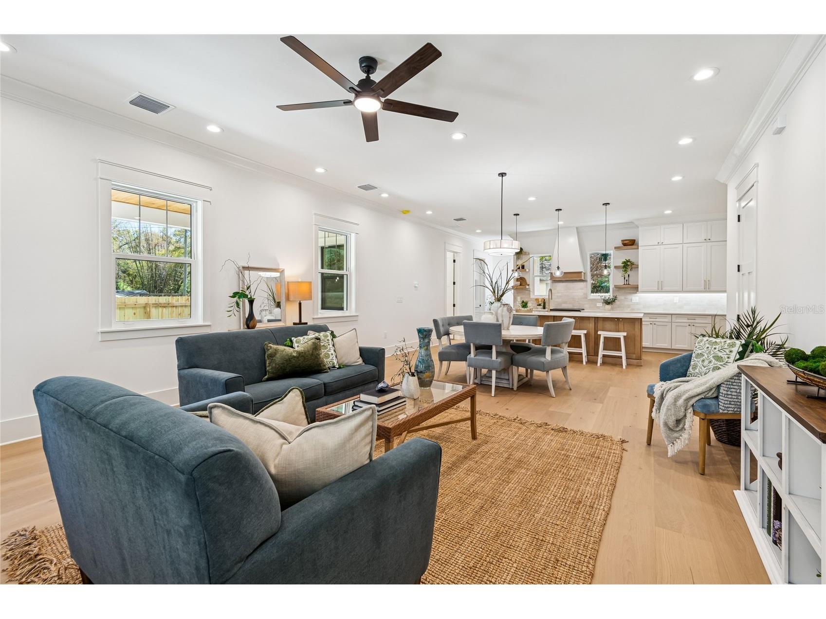 1709 E Henry Avenue Tampa FL 33610 TB8481181 image9