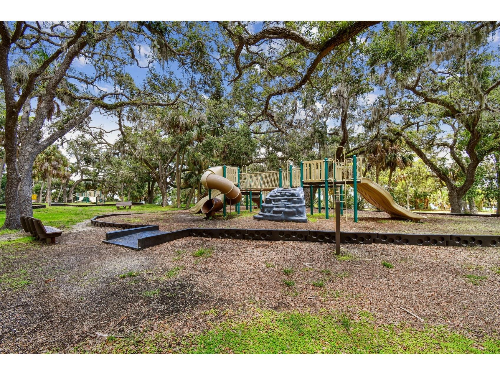 1709 La Forest Avenue Safety Harbor FL 34695 TB8485479 image60