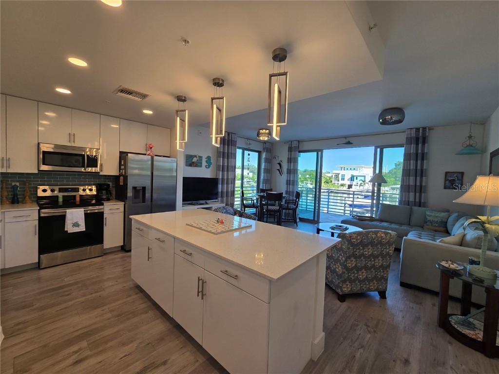 1709 N Tamiami Trail #201 Sarasota FL 34234 - WHITAKER BAYOU A4621427 image16