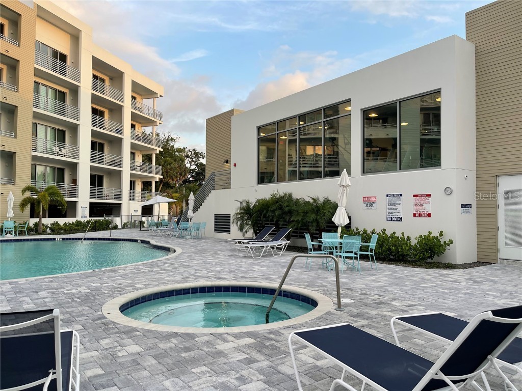 1709 N Tamiami Trail #213 Sarasota FL 34234 - WHITAKER BAYOU A4656678 image5