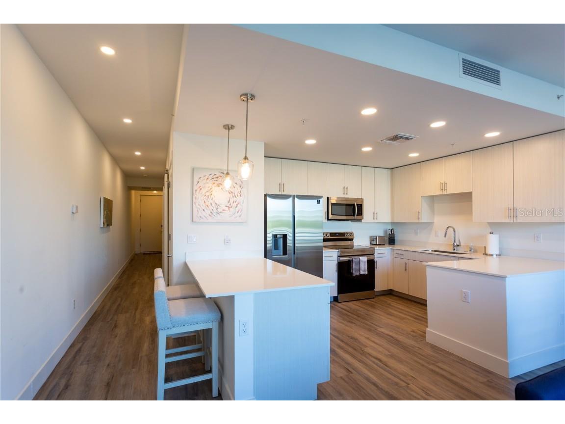 1709 N Tamiami Trail #214 Sarasota FL 34234 - SARASOTA BAY A4632613 image4