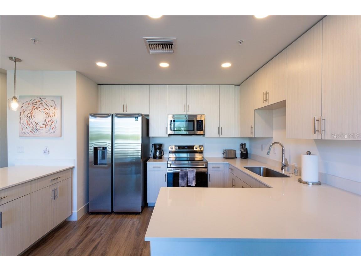 1709 N Tamiami Trail #214 Sarasota FL 34234 - SARASOTA BAY A4632613 image6