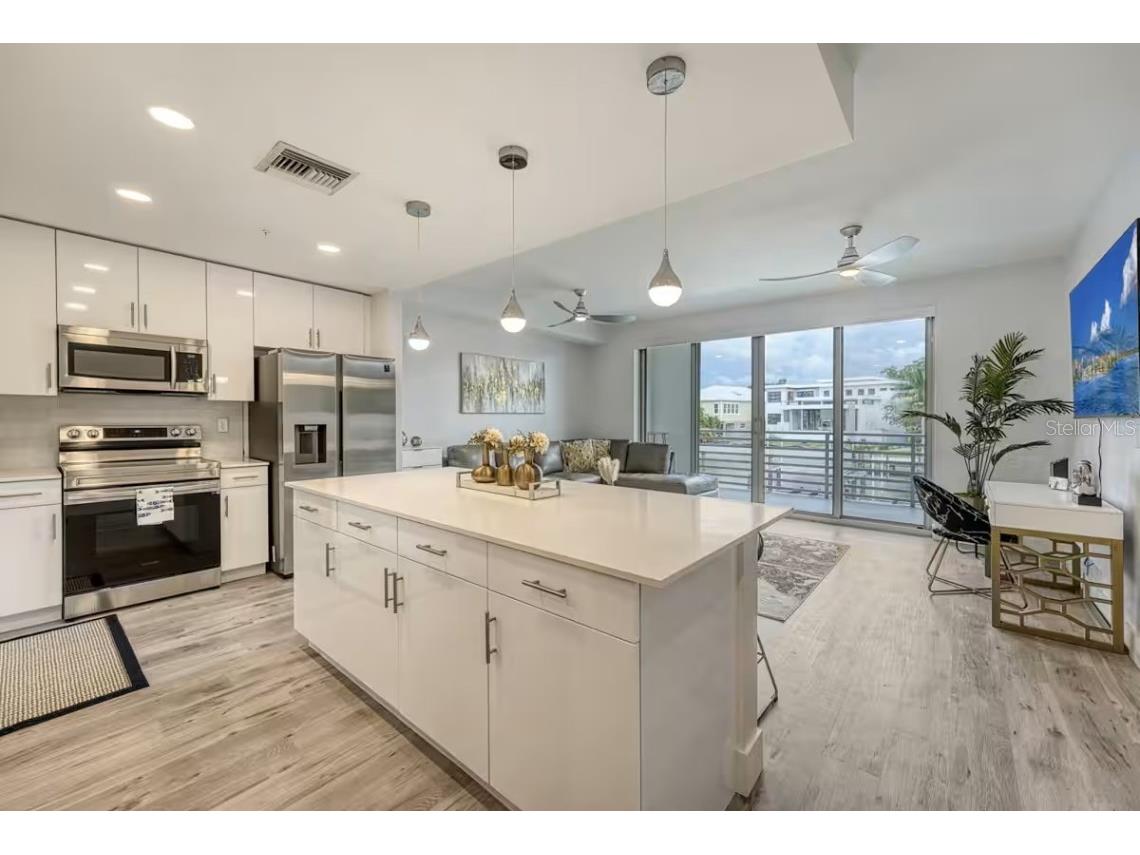 1709 N Tamiami Trail #220 Sarasota FL 34234 O6325748 image10