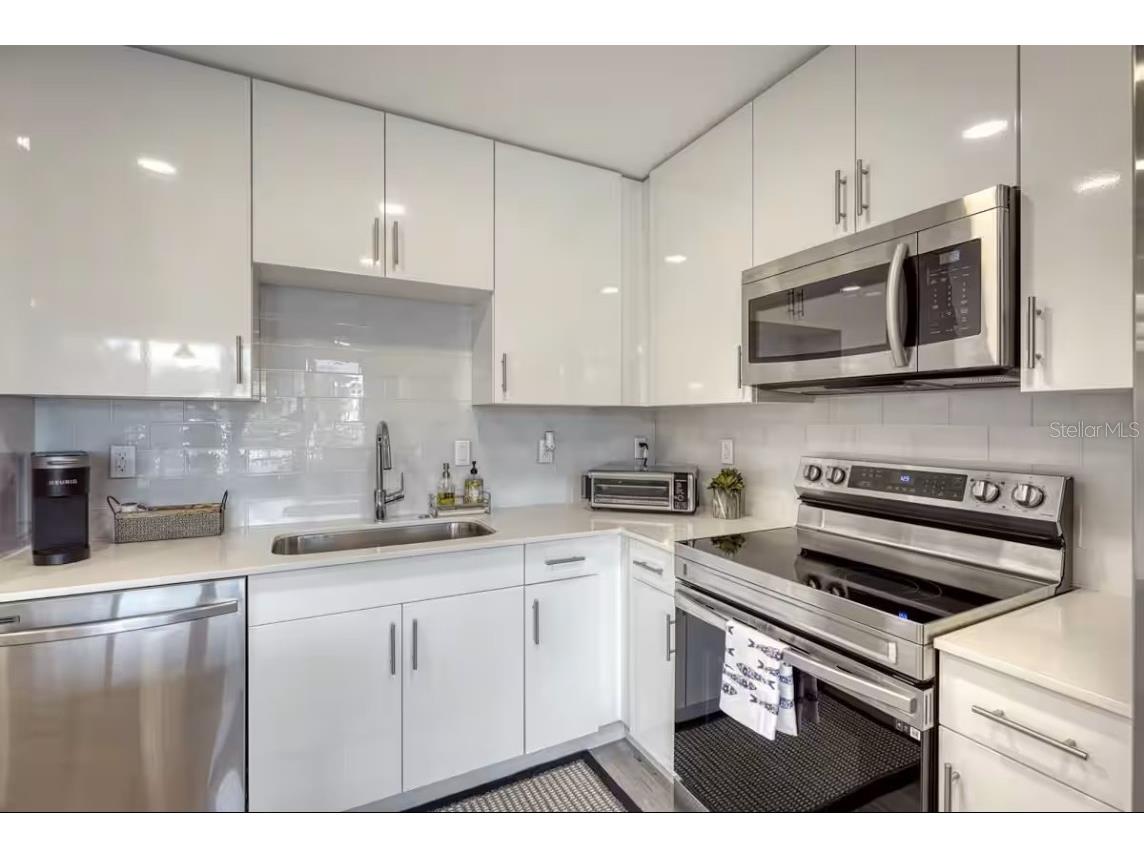 1709 N Tamiami Trail #220 Sarasota FL 34234 O6325748 image11