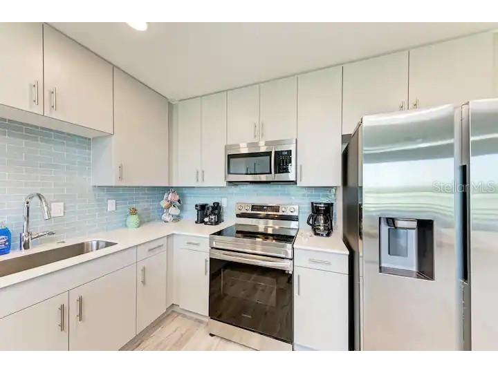 1709 N Tamiami Trail #425 Sarasota FL 34234 TB8434282 image14