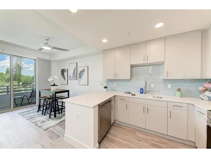 1709 N Tamiami Trail #425 Sarasota FL 34234 TB8434282 image15