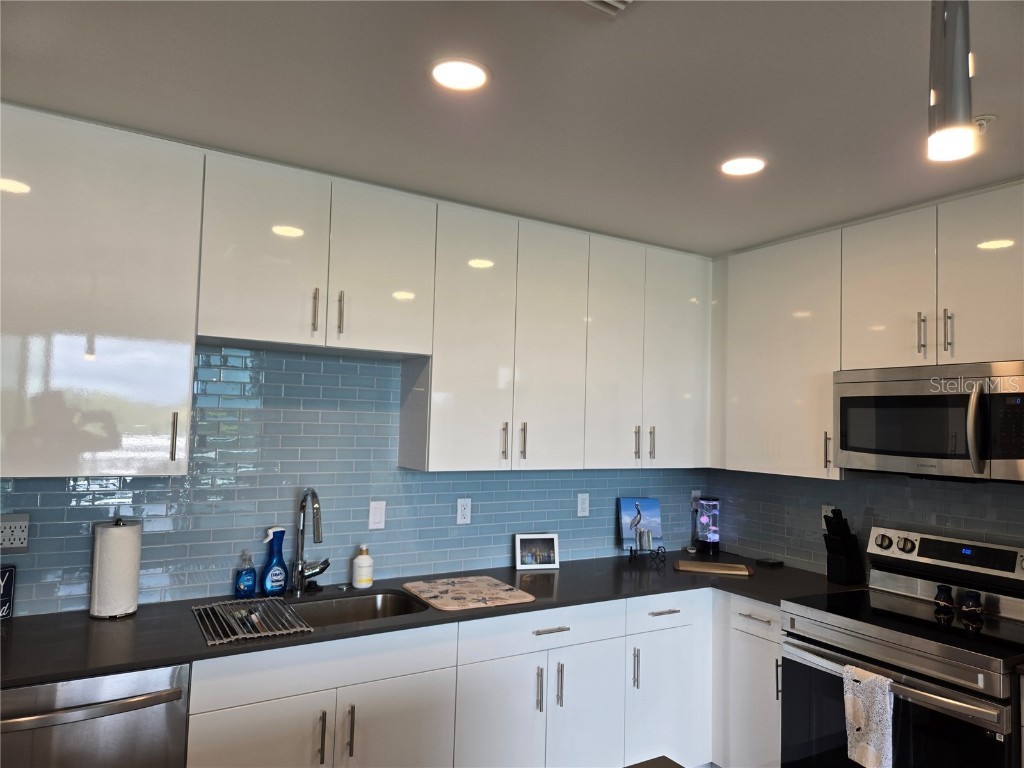 1709 N Tamiami Trail #519 Sarasota FL 34234 - WHITAKER BAYOU SARASOTA BAY A4621433 image12