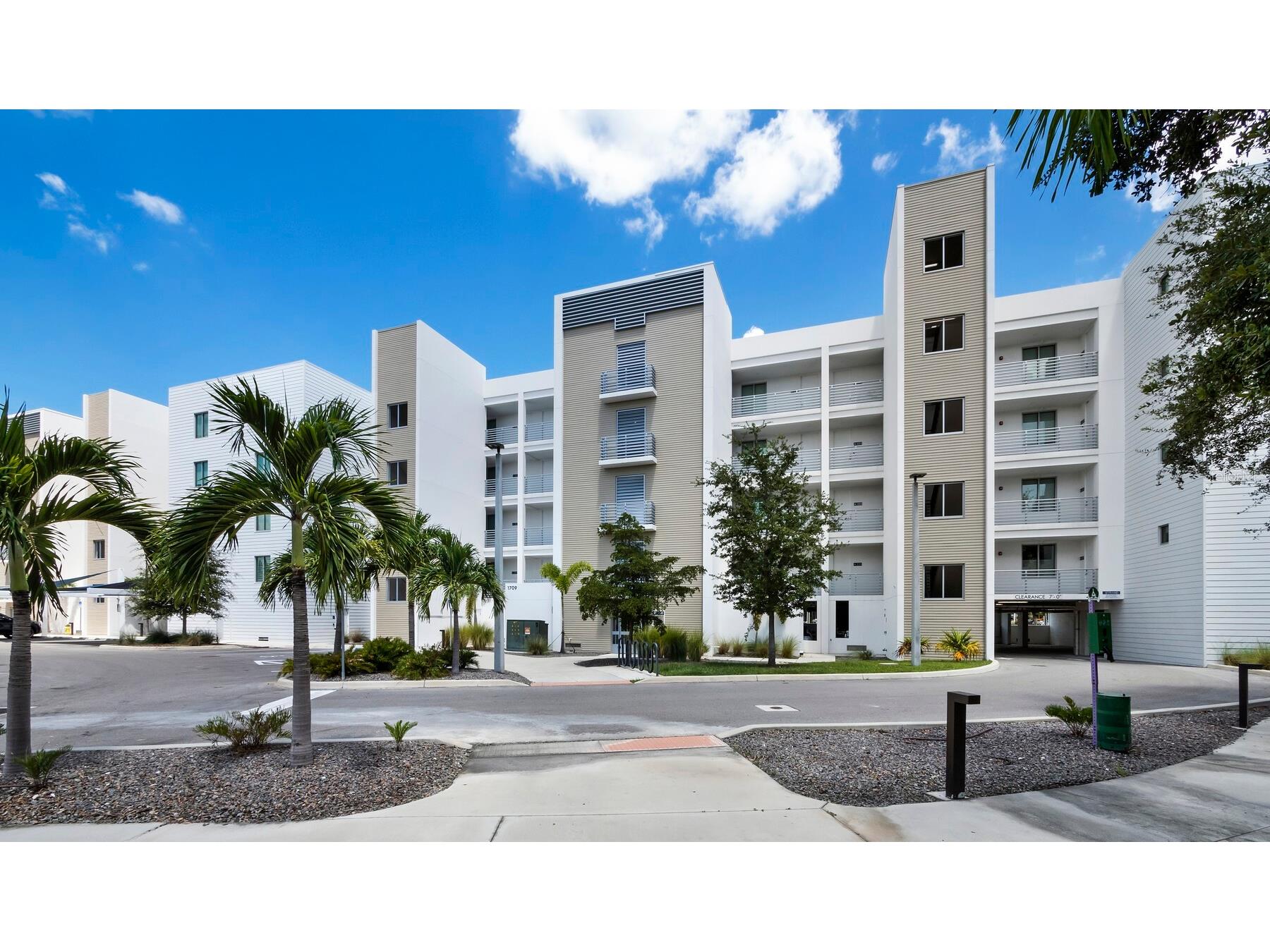 1709 N Tamiami Trail #525 Sarasota FL 34234 - WHITAKER BAYOU/SARASOTA BAY A4660986 image1