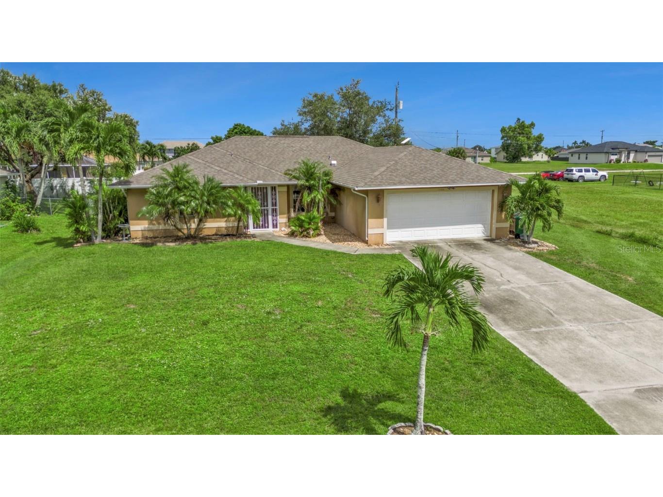 1709 NE 4th Avenue Cape Coral FL 33909 C7497314 image1