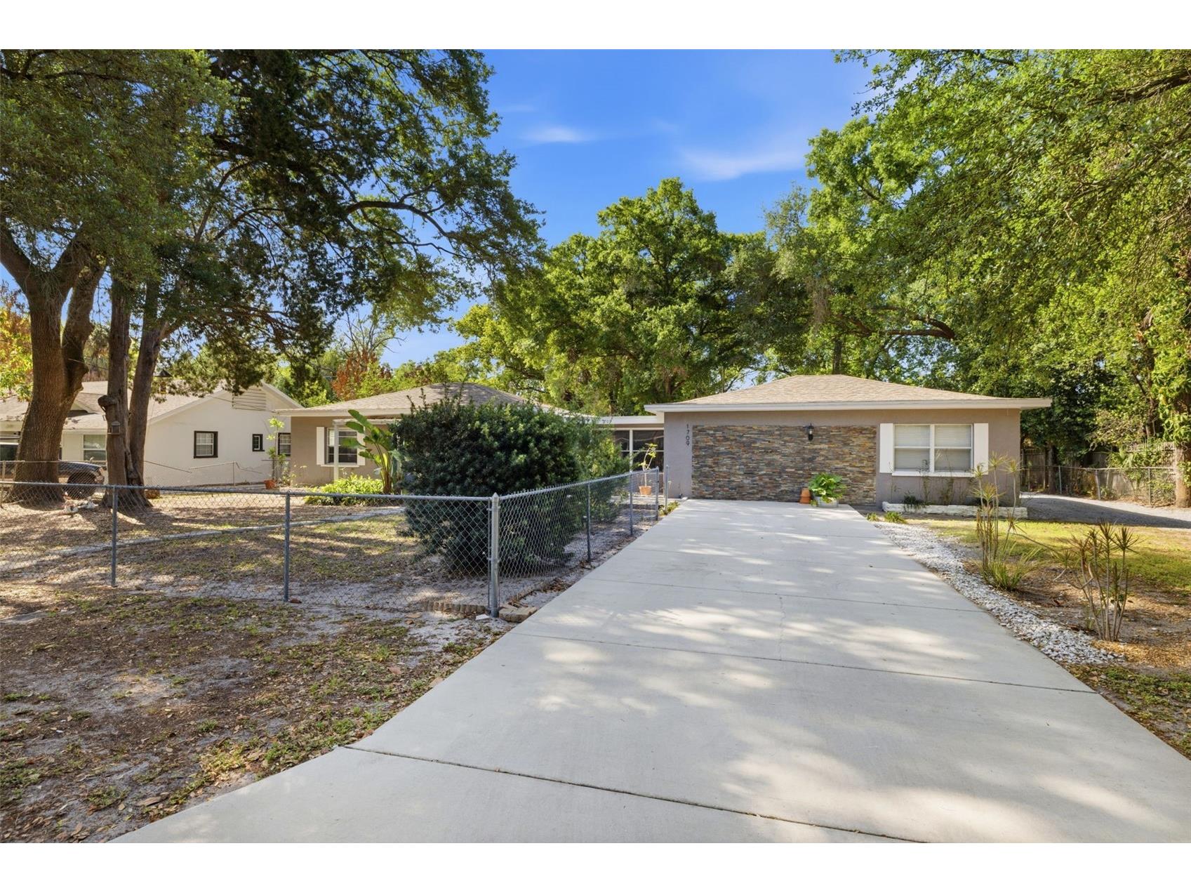 1709 NE Lambright Street Tampa FL 33610 TB8493158 image4