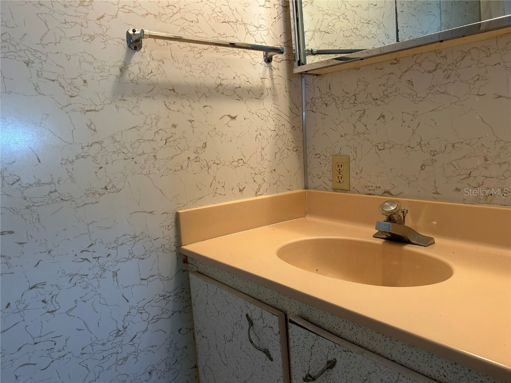 1709 Olympia Fields Street Sarasota FL 34234 A4668732 image22