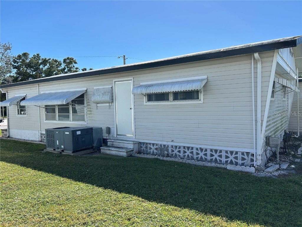 1709 Olympia Fields Street Sarasota FL 34234 A4668732 image25