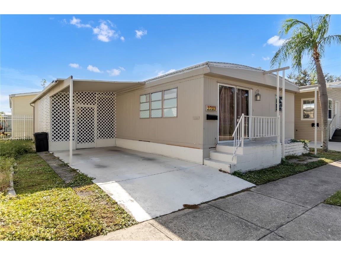 1709 W 21st Avenue W Bradenton FL 34205 A4670610 image1