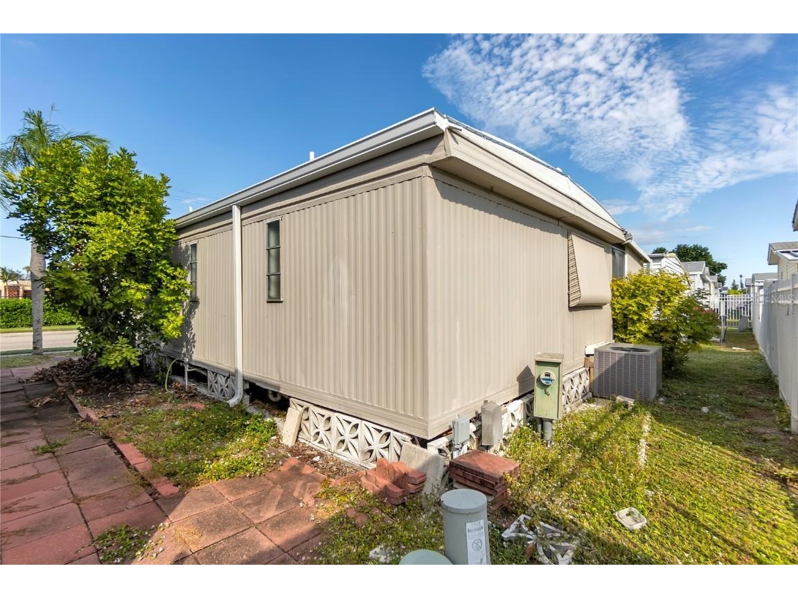 1709 W 21st Avenue W Bradenton FL 34205 A4670610 image30