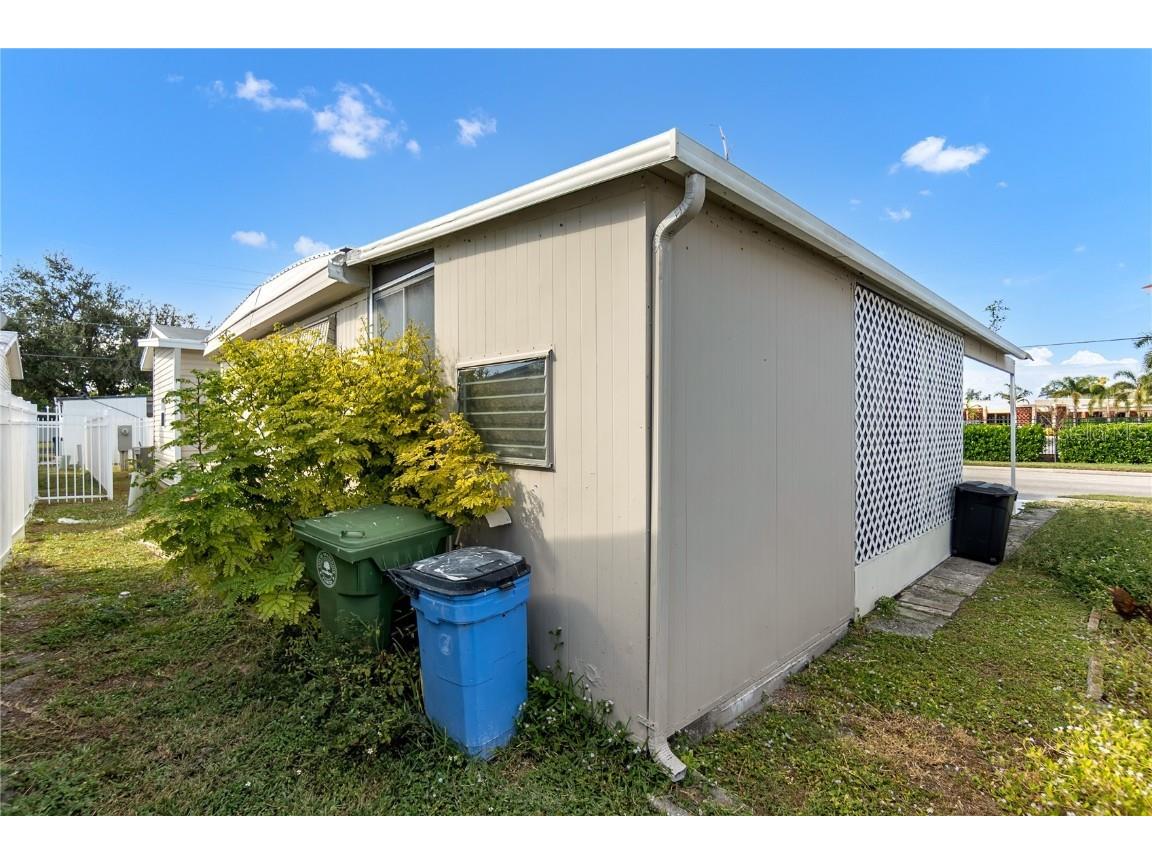 1709 W 21st Avenue W Bradenton FL 34205 A4670610 image31
