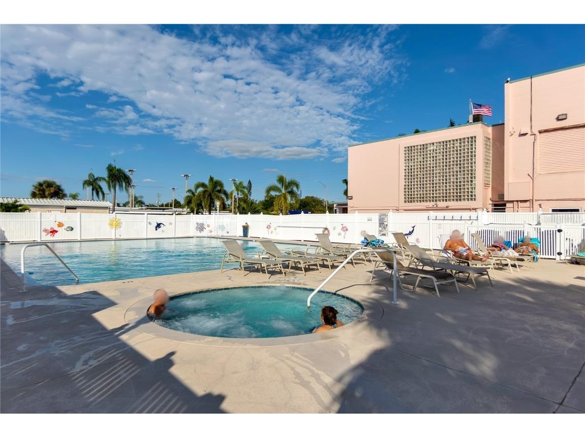 1709 W 21st Avenue W Bradenton FL 34205 A4670610 image33